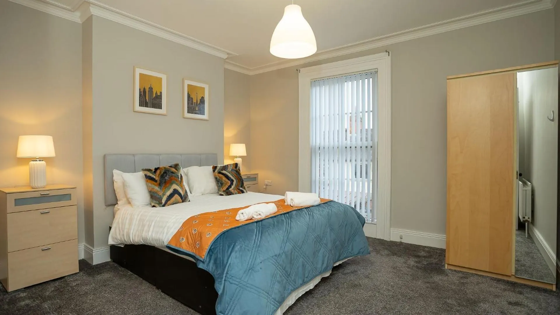 Queens Large 2 Bdr & 1 Bdr Apartments By Belfast City Breaks 0*,
