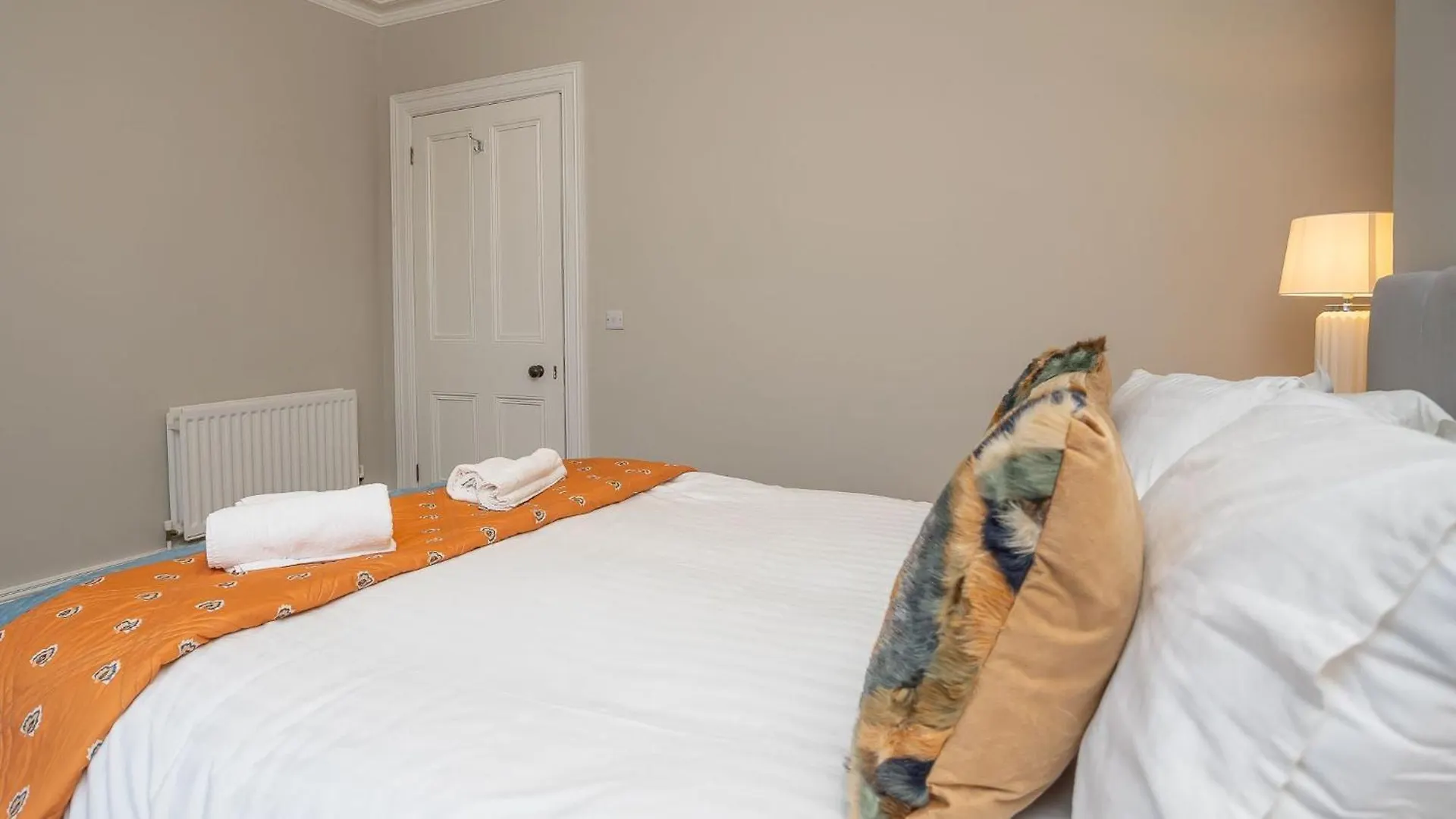 Queens Large 2 Bdr & 1 Bdr Apartments By Belfast City Breaks Großbritannien